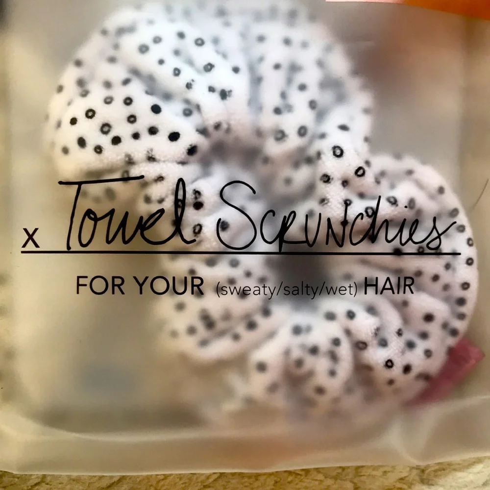 ✨ Host Pick ✨ Towel Scrunchie NWT (One)